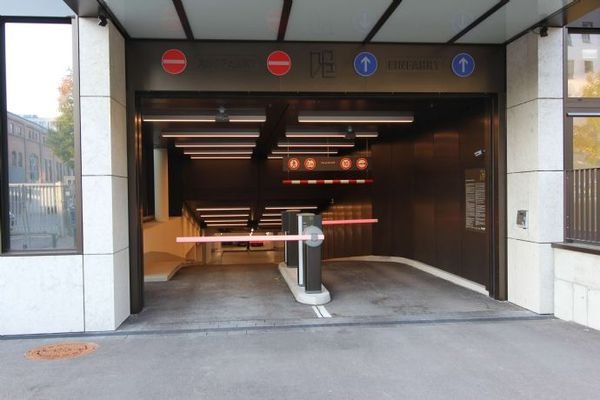 109 Garage 5