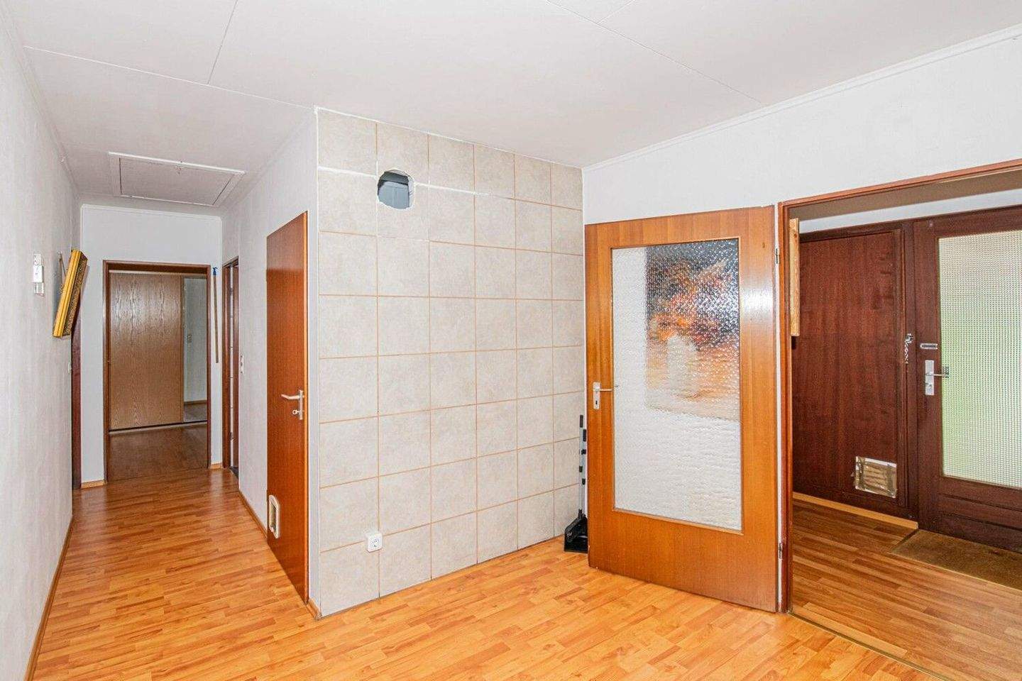 Immobilie in Furth im Wald - Familienfreundliches Einfamilienhaus mit offenem Wintergarten und herrlicher Gartenanlage - Bild 13