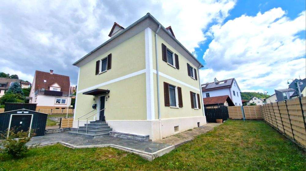 Immobilie in Neckarzimmern - GLOBAL INVEST SINSHEIM | Freistehende Stadtvilla mit einem 780m² großen Gartengrundstück und Doppelgarage - Bild 13