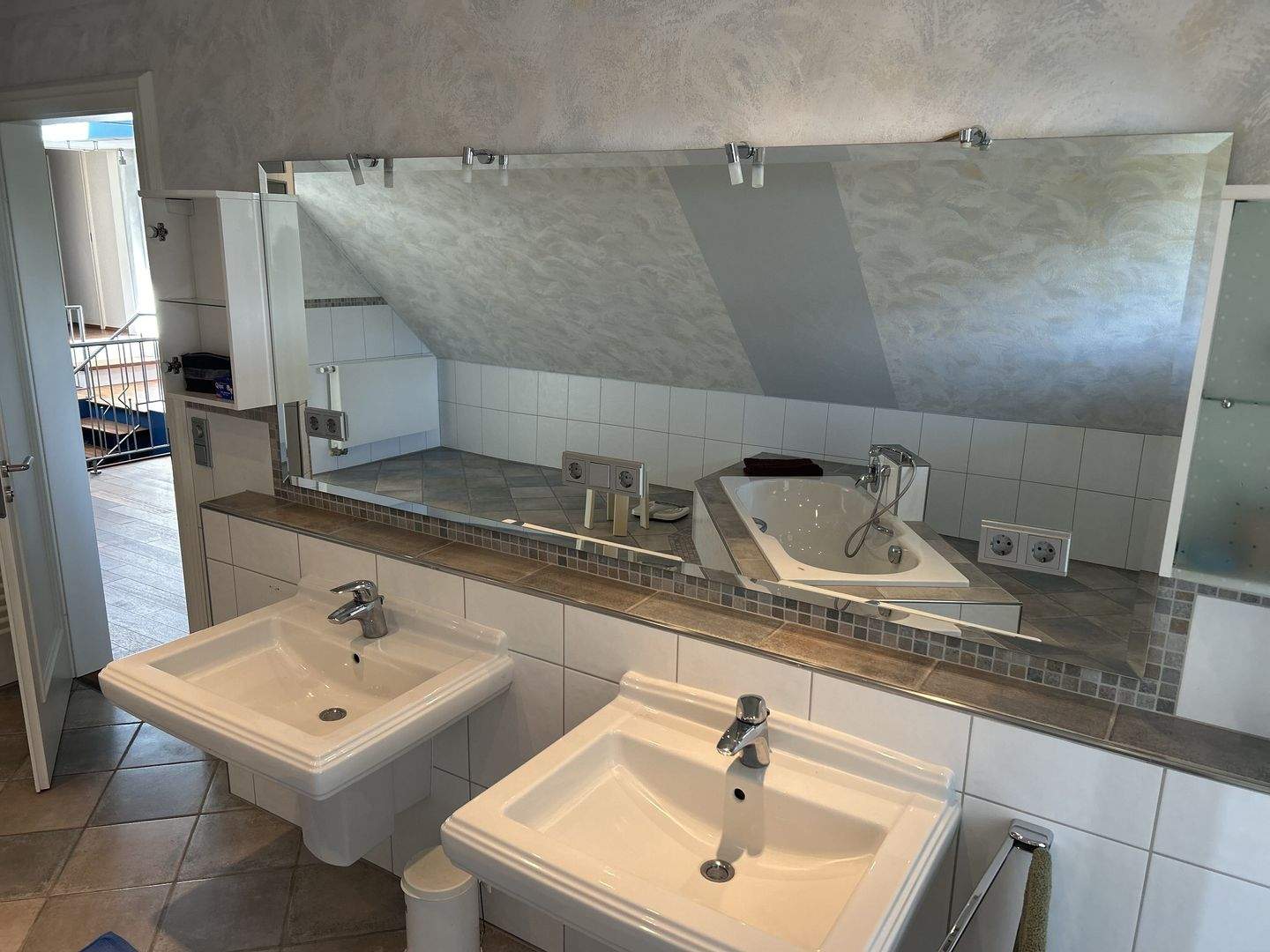 Immobilie in Preußisch Oldendorf - Schönes Landhaus! Großzügiges Anwesen für Tier- und Pferdehaltung! - Bild 23