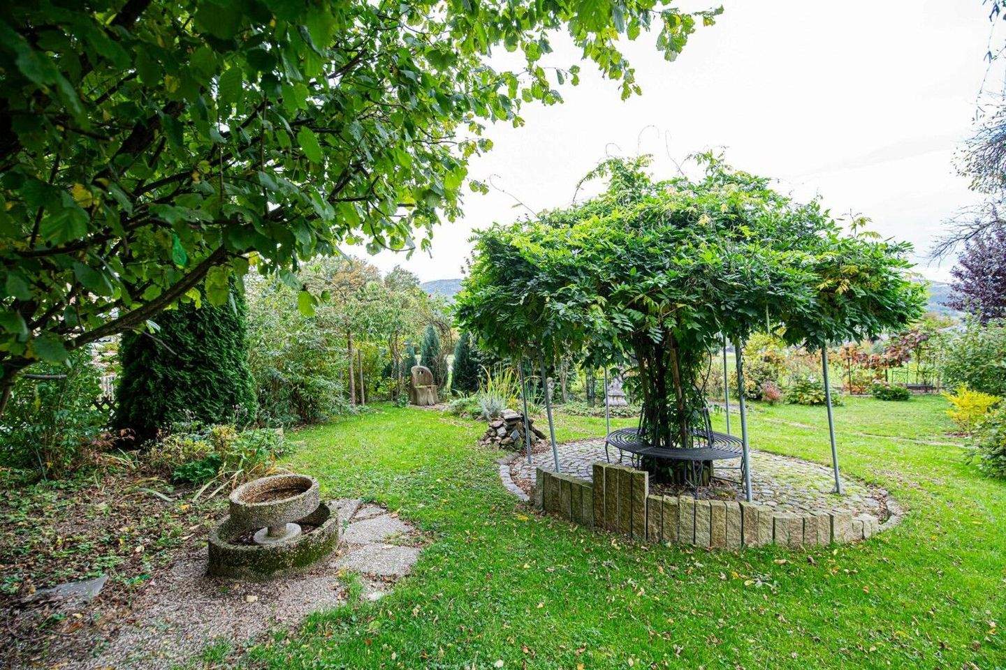 Immobilie in Furth im Wald - Familienfreundliches Einfamilienhaus mit offenem Wintergarten und herrlicher Gartenanlage - Bild 4