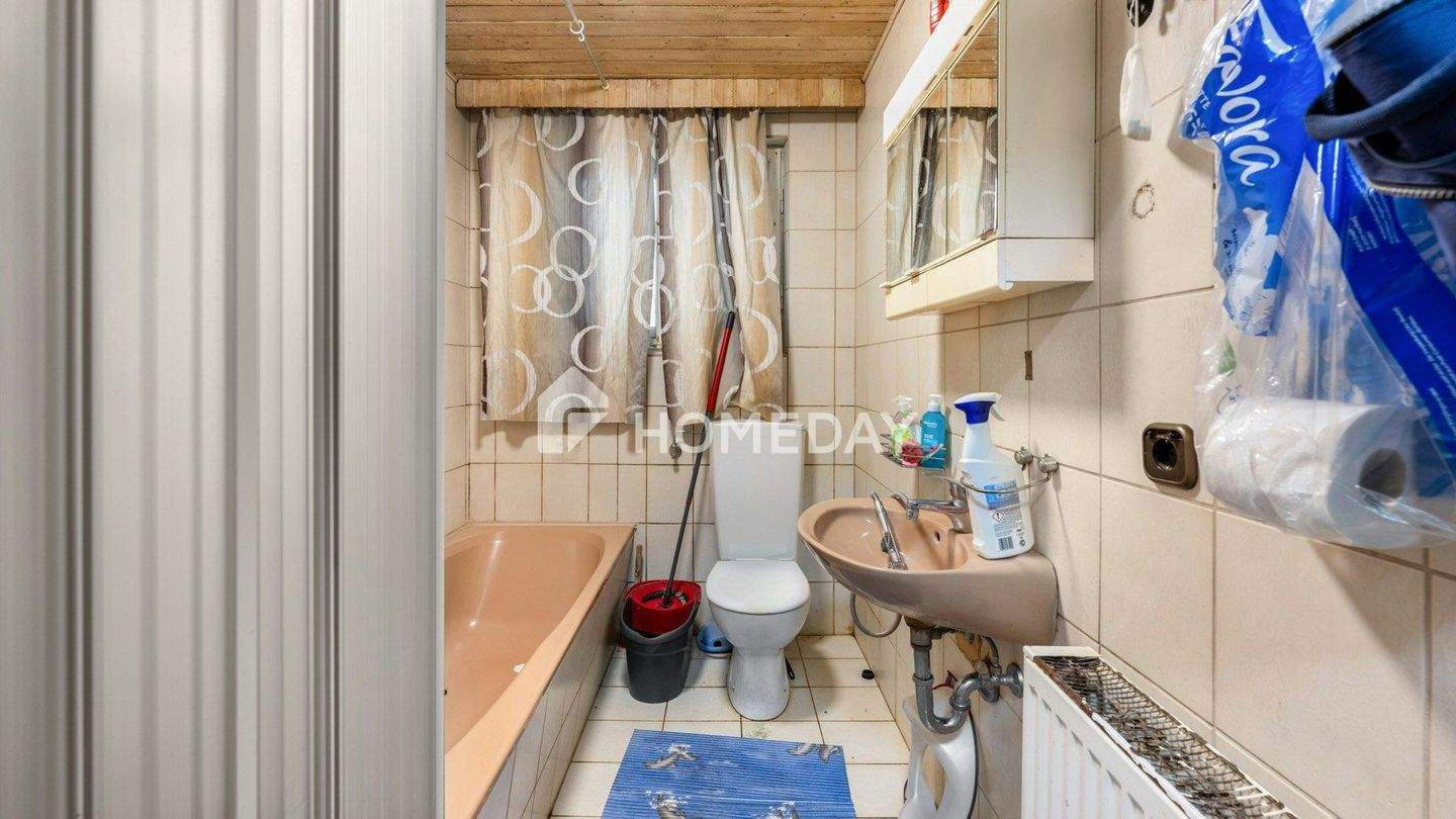 Immobilie in Nittendorf - Ein Haus mit Zukunft - solides ZFH in idyllischer Hanglage bei Regensburg - Bild 11