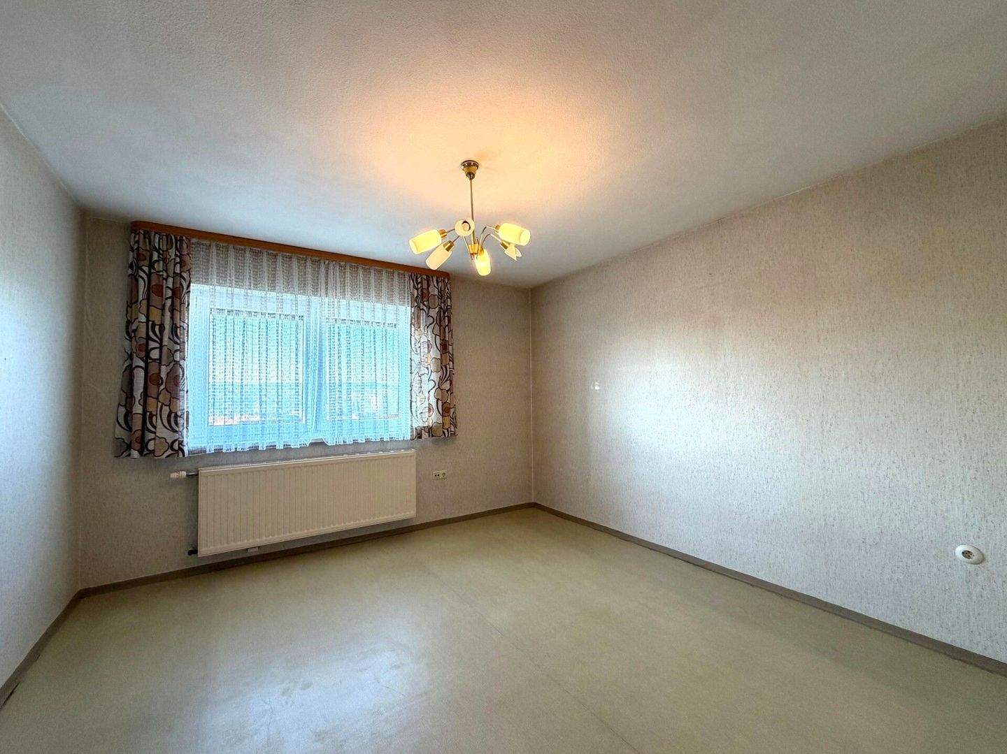 Immobilie in Wolnzach - Charmantes Einfamilienhaus mit großem Grundstück und Ausbaupotenzial in Wolnzach! - Bild 7