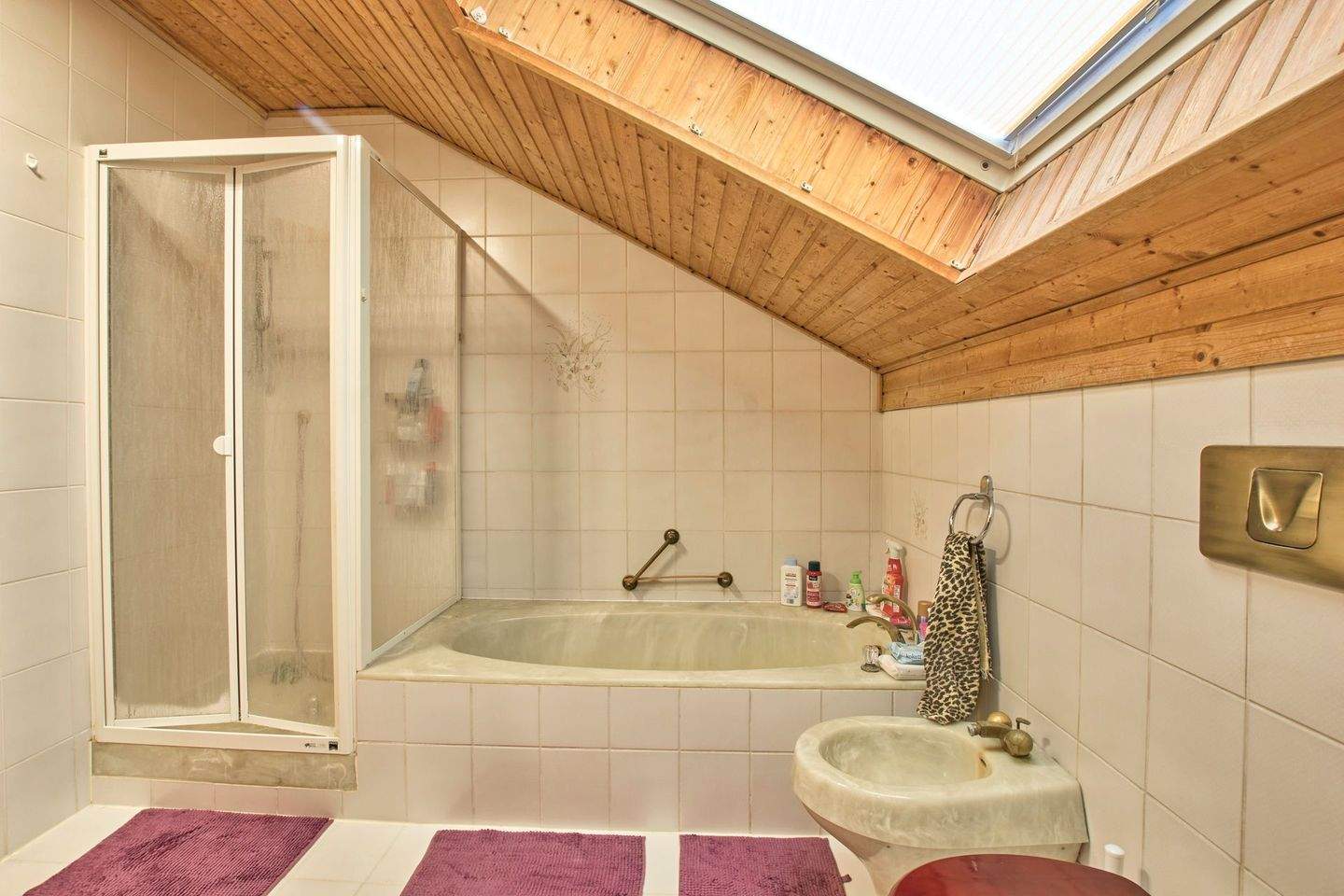 Immobilie in Vilshofen an der Donau - Großes Einfamilienhaus mit Einliegerwohnung - Bild 1