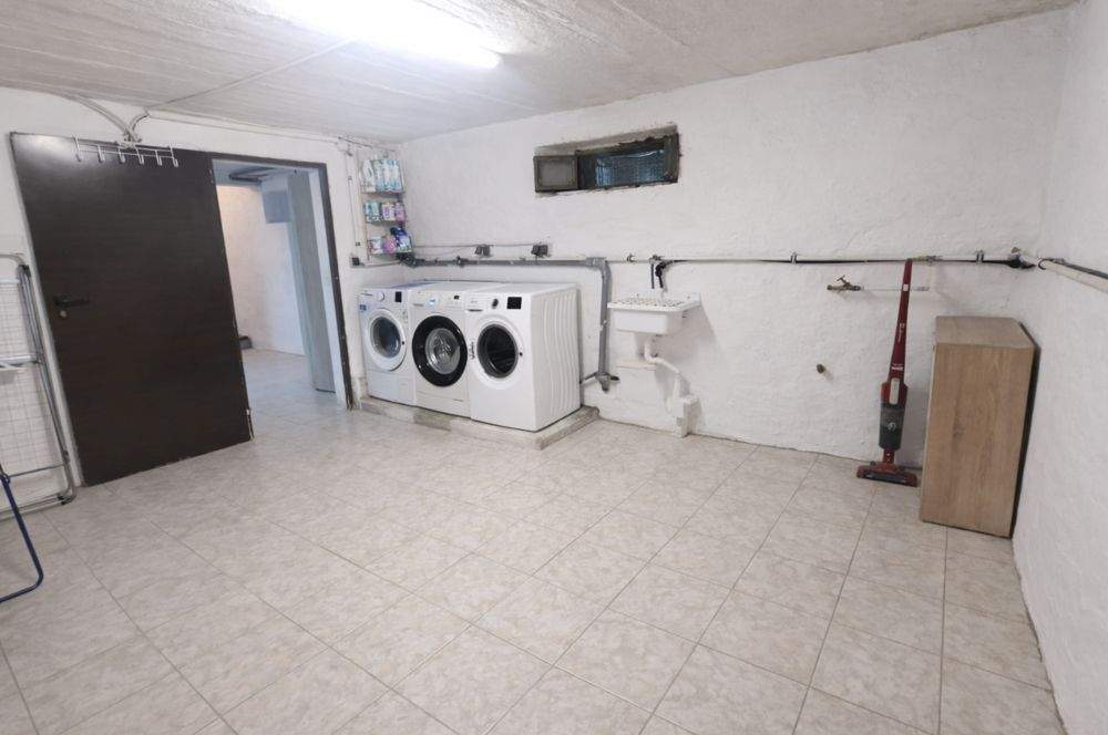 Immobilie in Neckarzimmern - GLOBAL INVEST SINSHEIM | Freistehende Stadtvilla mit einem 780m² großen Gartengrundstück und Doppelgarage - Bild 31