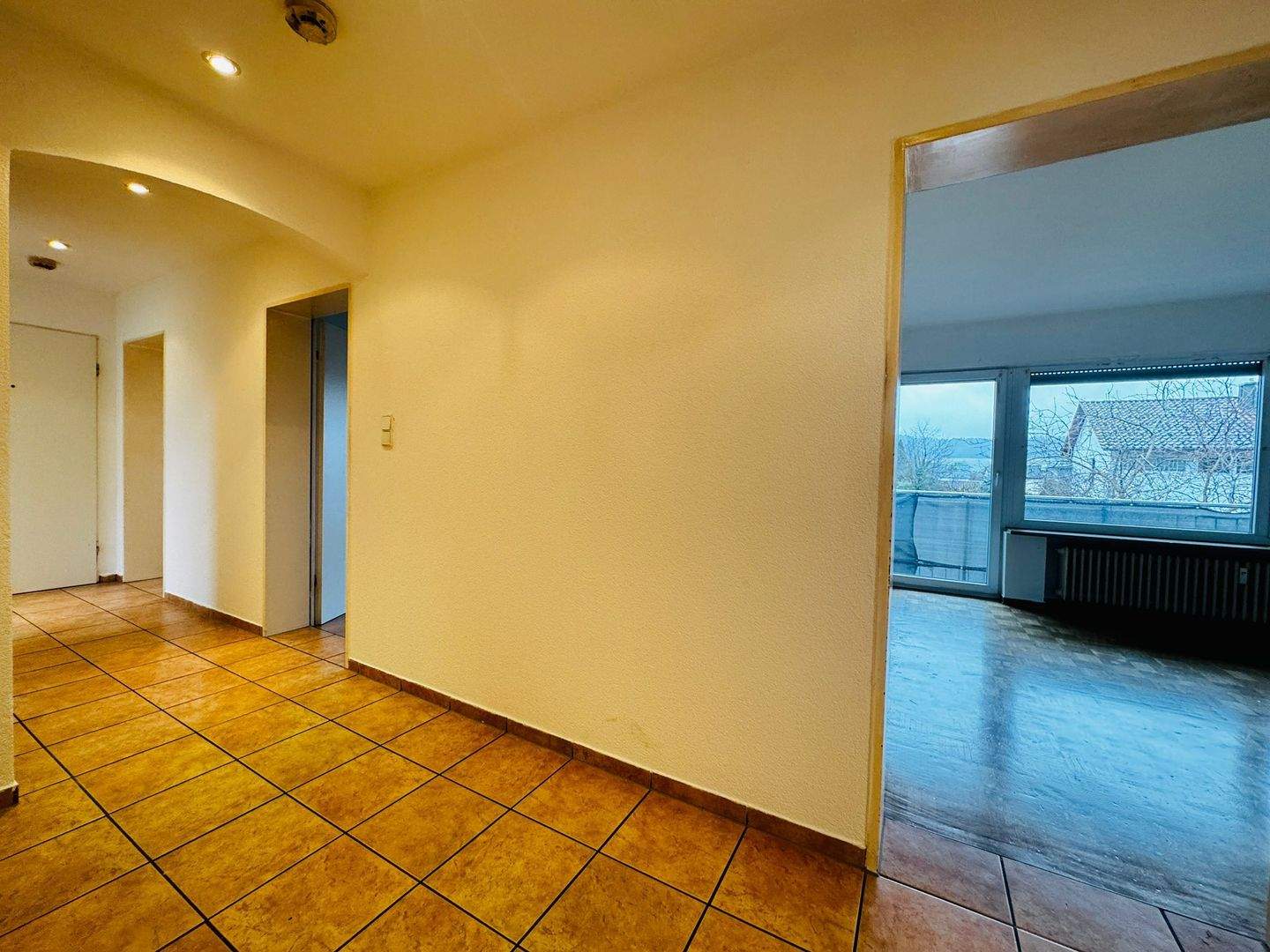 Immobilie in Gottmadingen - 4-Zimmer-Wohnung mit Balkon, Garage, Stellplatz & Garten in Gottmadingen - Bild 14