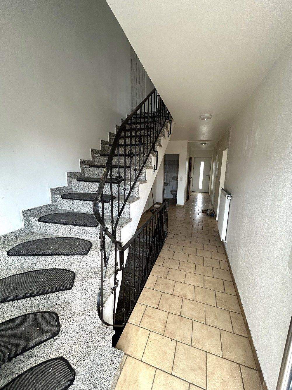 Immobilie in Altrich - zwei Wohnhäuser und rd. 20.000 qm Land direkt am Haus (Nähe zur Stadt Wittlich 5 km) - Bild 18