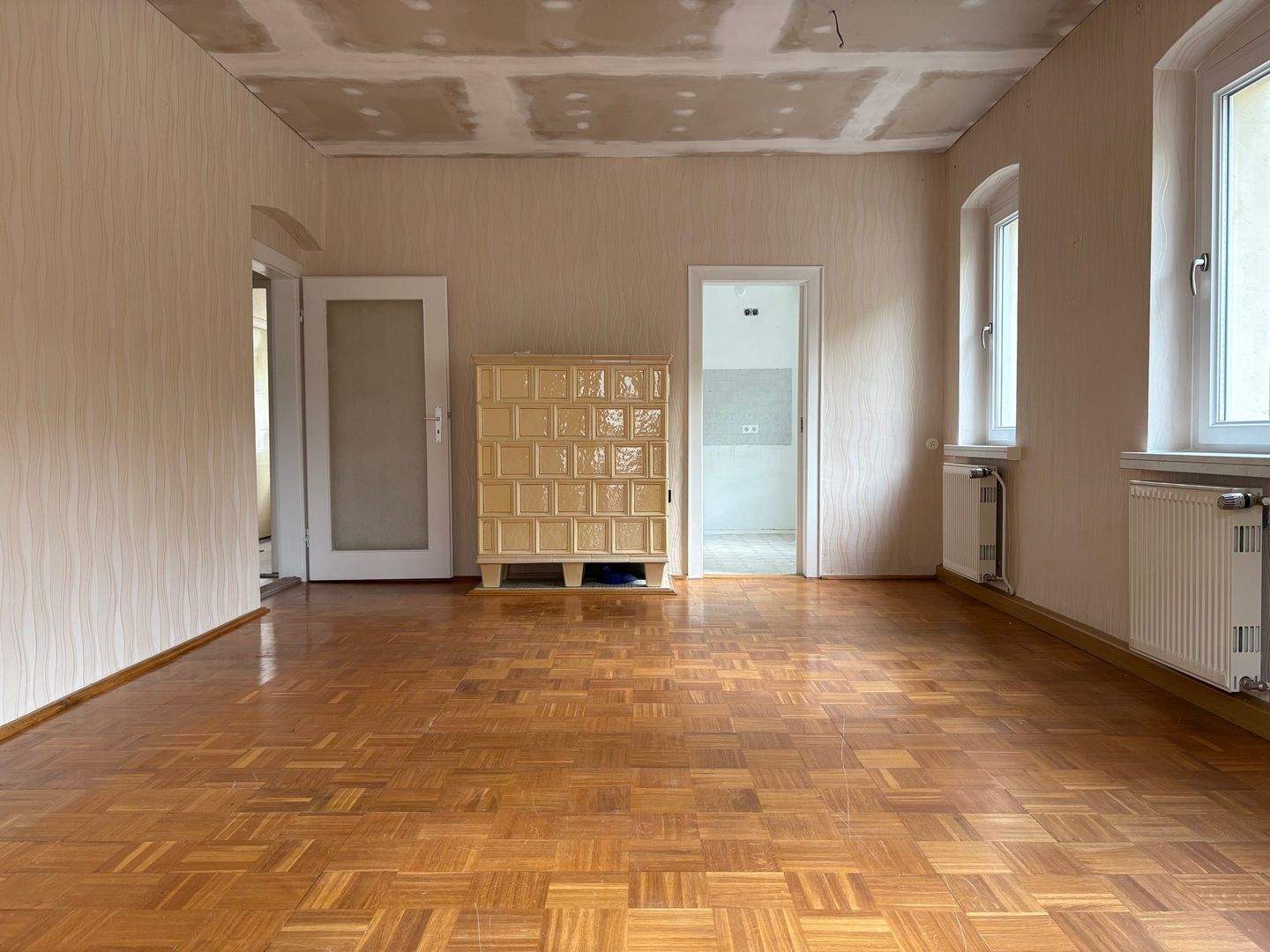 Immobilie in Freital - Ehemaliges 3-Fam.-Haus Nähe Freitaler Klinikum, aktuell zwei schönen Wohnungen sowie attraktive Gewerberäume - Bild 19