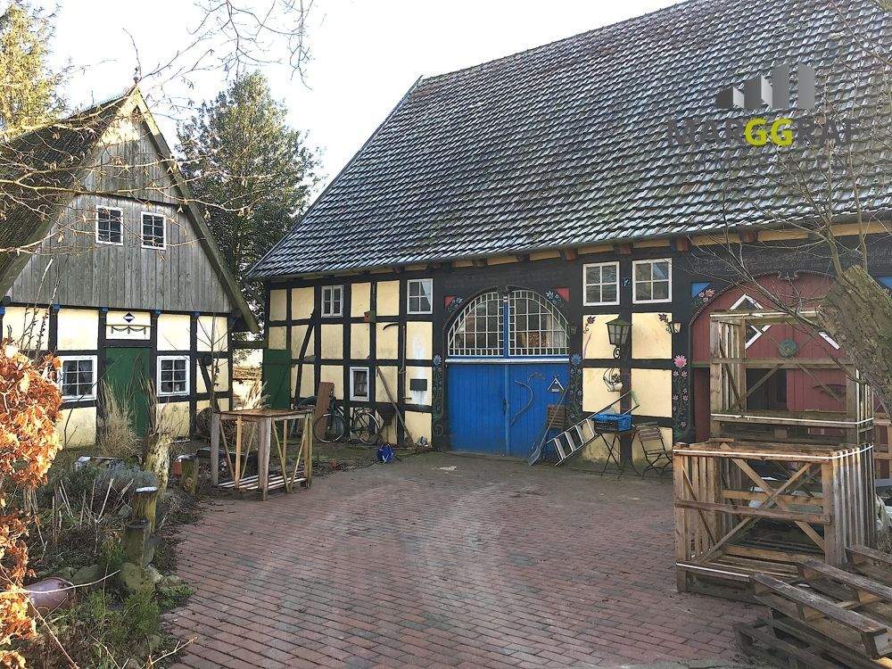 Immobilie in Herford - Denkmalgeschützter, äußerst seltener Doppel-Fachwerkkotten/ Heuerlingshaus in wunderschöner Alleinlage! - Bild 2