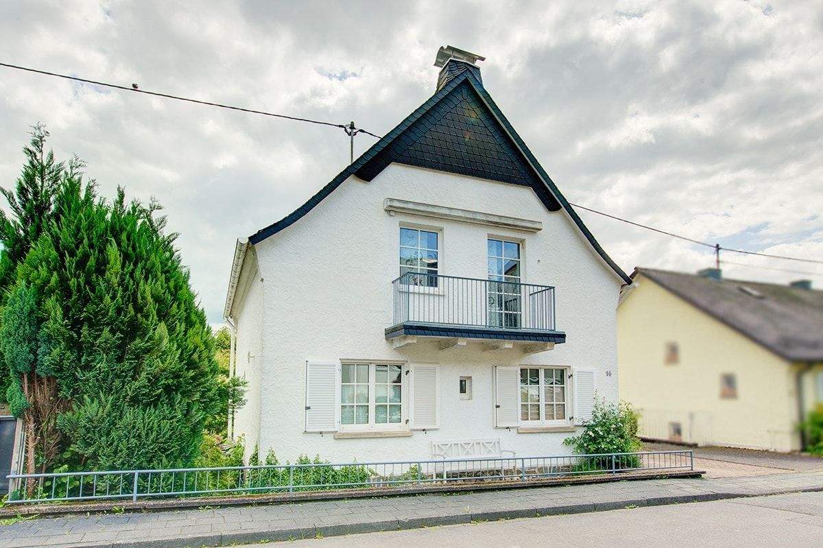 Immobilie in Rengsdorf - Äußerst geschmackvolles und charmantes Einfamilienhaus in beliebter und zentraler Wohnlage  - Bild 2