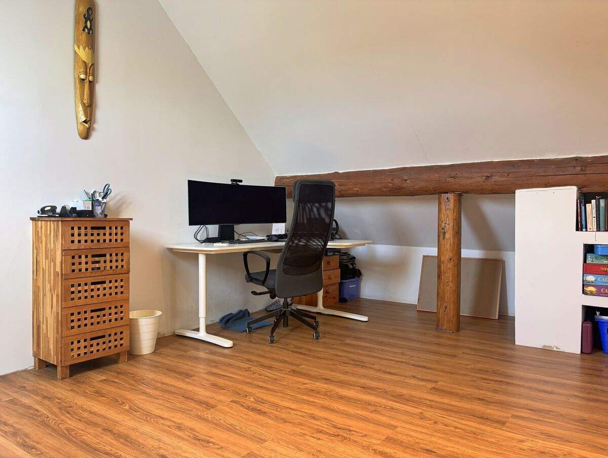 Immobilie in Wiesmoor - Teilsaniertes Landhaus mit Einliegerwohnung, Nebengebäude und über 4 ha Weideland in Wiesmoor - Bild 21