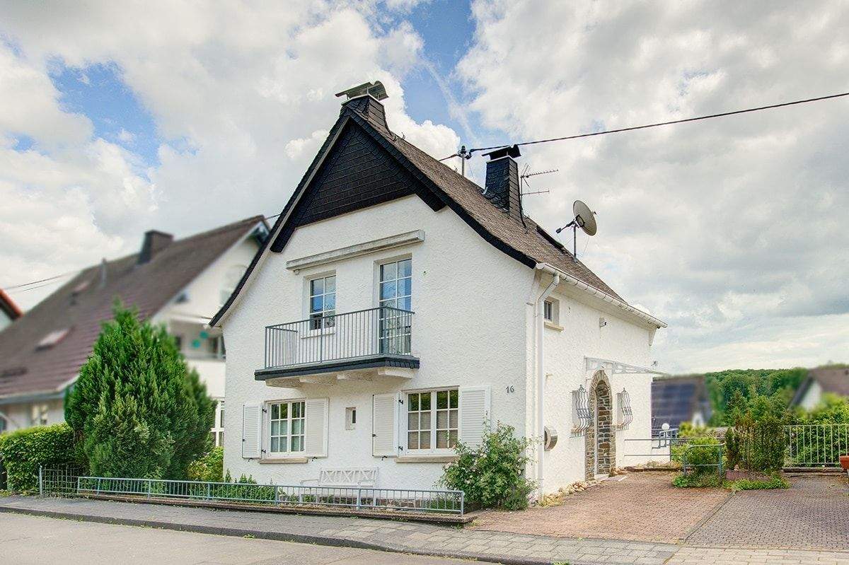 Immobilie in Rengsdorf - Äußerst geschmackvolles und charmantes Einfamilienhaus in beliebter und zentraler Wohnlage  - Bild 3