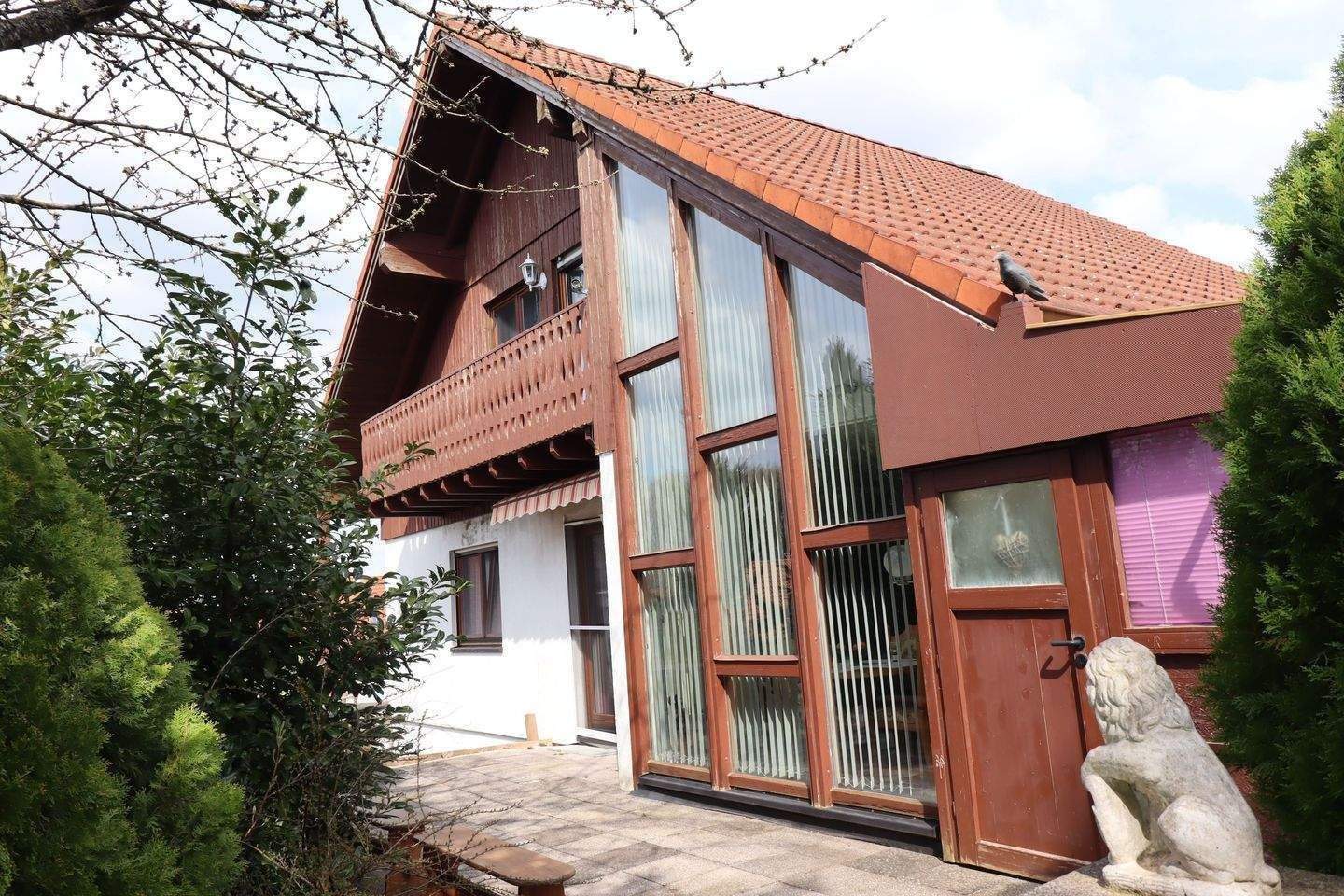 Immobilie in Unterschwaningen - Wohnhaus mit schönem Garten in 91743 Unterschwaningen - Bild 3