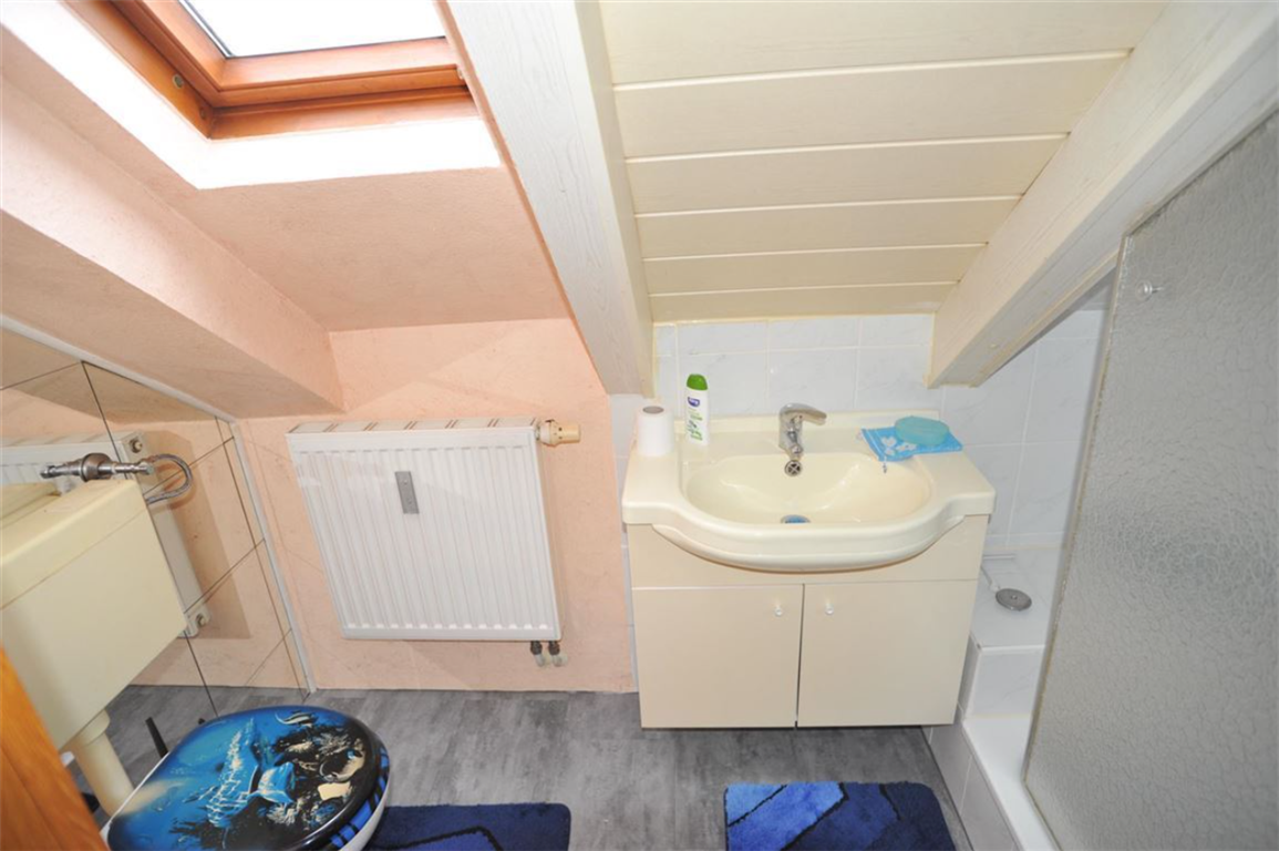 Immobilie in Graben - Großzügige Maisonette-Wohnung mit Südbalkon in ruhiger Lage - Bild 8