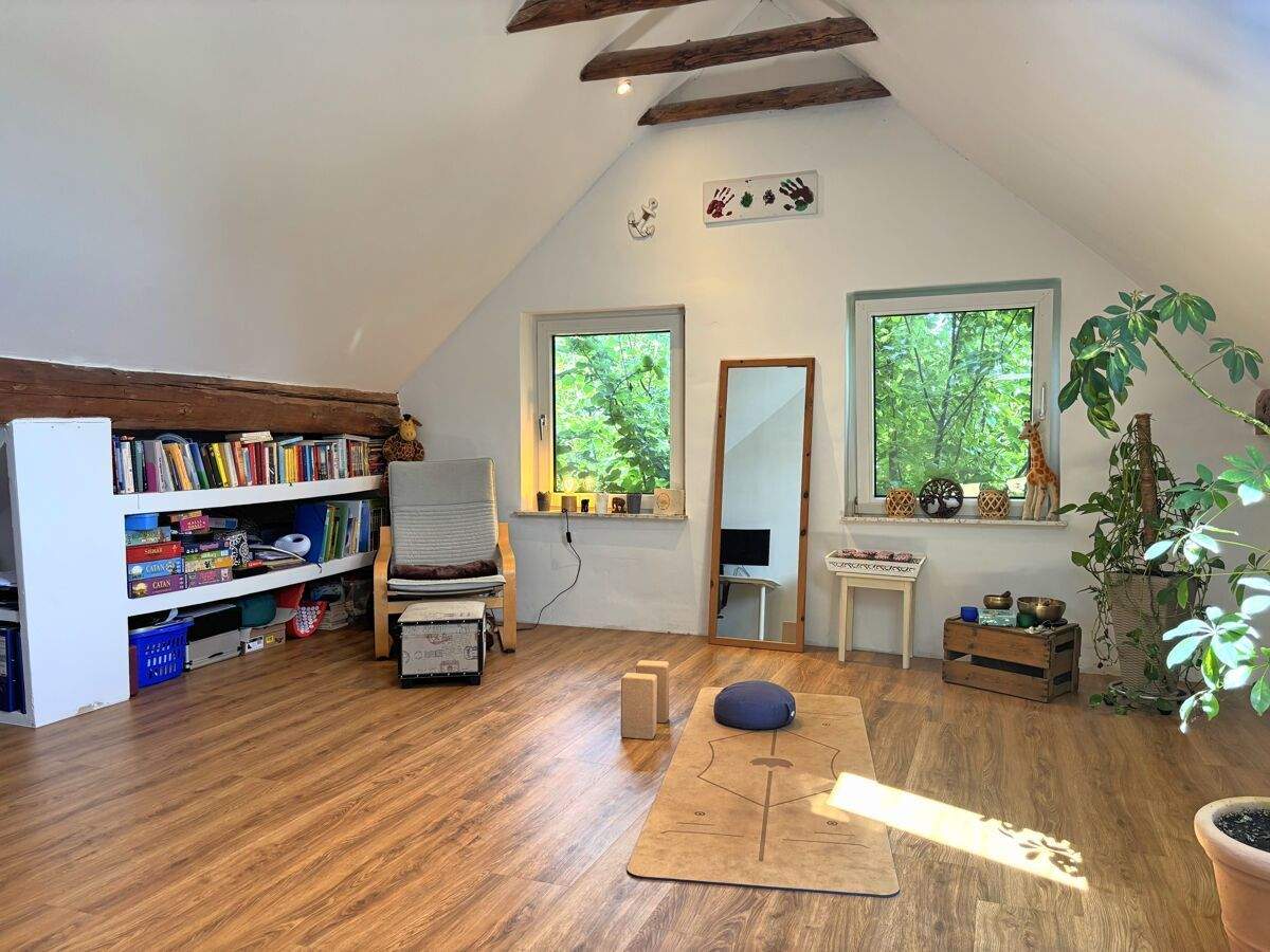 Immobilie in Wiesmoor - Teilsaniertes Landhaus mit Einliegerwohnung, Nebengebäude und über 4 ha Weideland in Wiesmoor - Bild 19