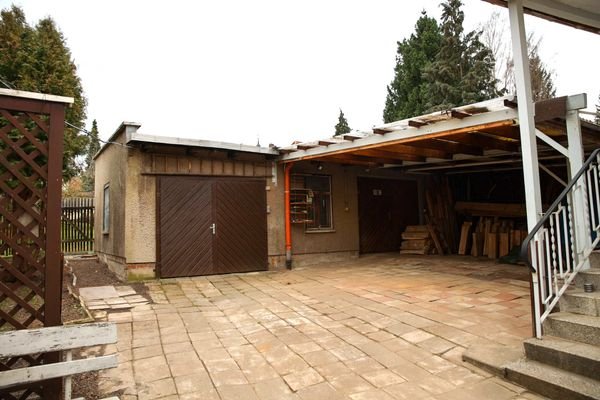 Garage und Werkstatt