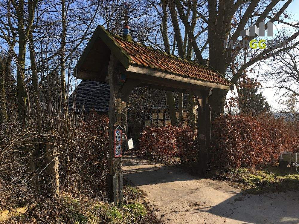 Immobilie in Herford - Denkmalgeschützter, äußerst seltener Doppel-Fachwerkkotten/ Heuerlingshaus in wunderschöner Alleinlage! - Bild 1