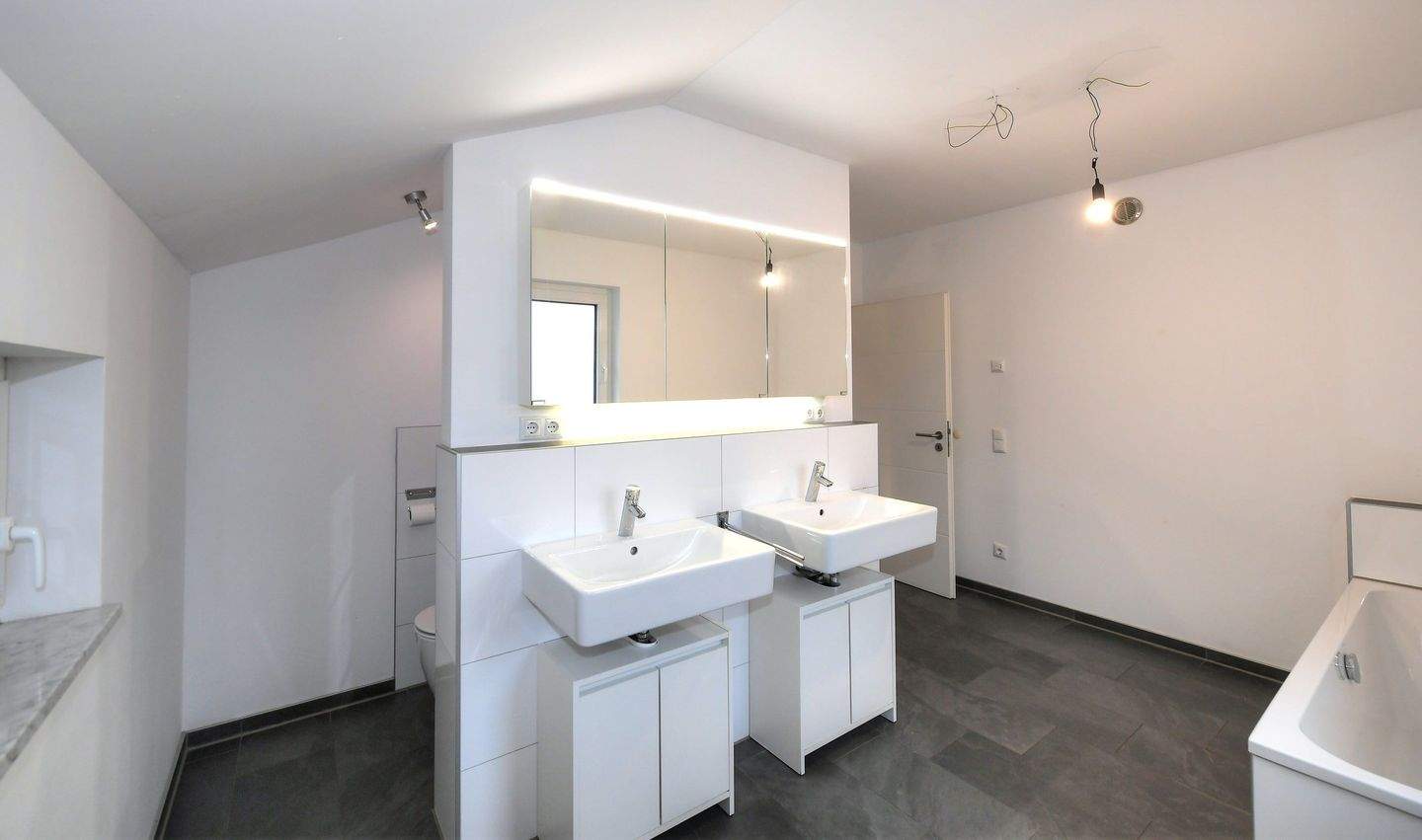 Immobilie in Vogtareuth - Niedrigenergiehaus für (große) Familien - zusätzlicher Platz für Praxis oder Gewerbe kein Problem - Bild 17