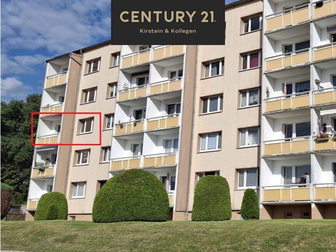 Immobilie in Gefell - Attraktive Kapitalanlage - Gut vermietete Wohnung mit Balkon und Garage - Bild 0