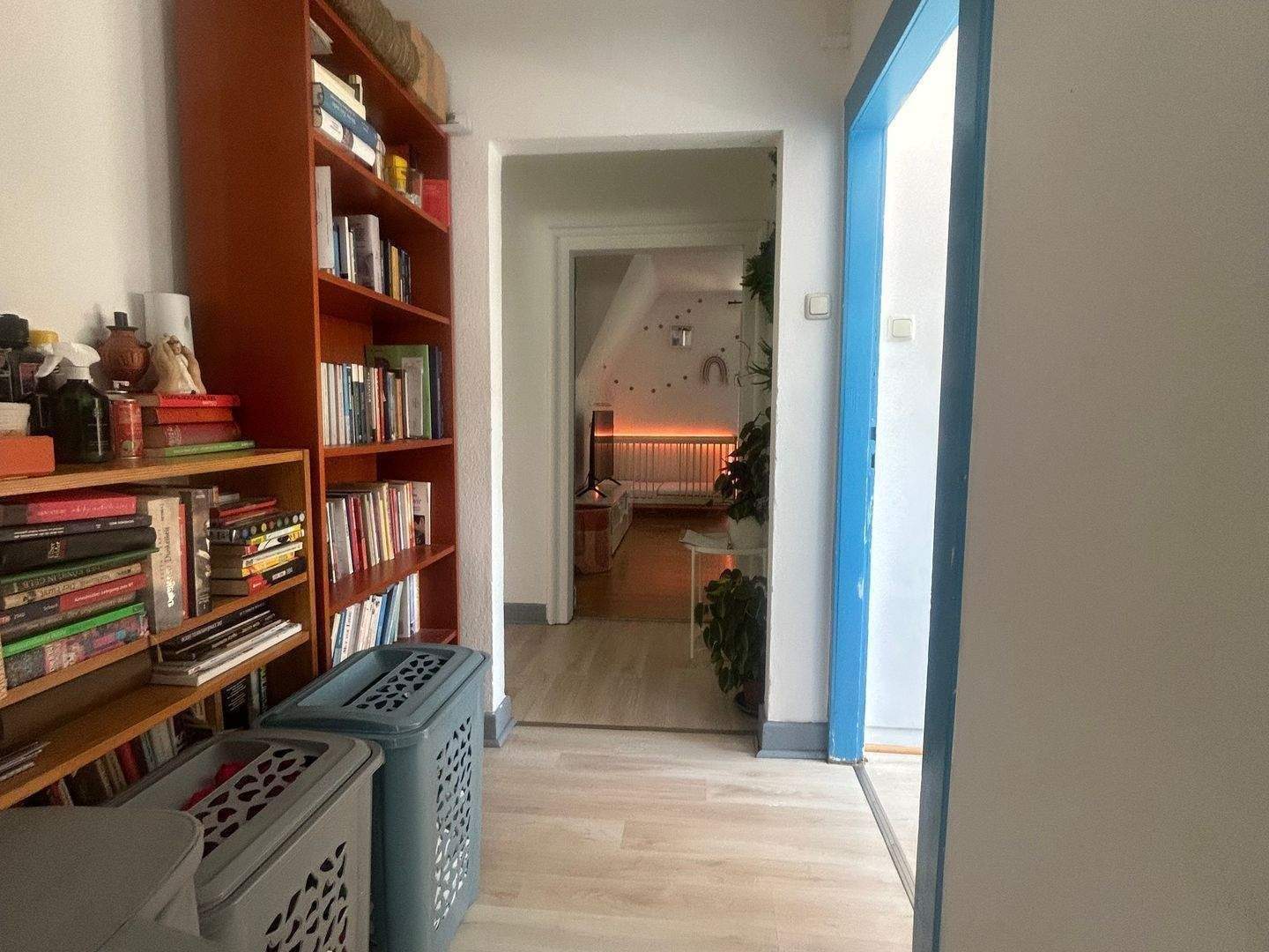 Immobilie in Lüdenscheid - Stilvolles Zweifamilienvilla mit Balkonen, Sauna, Kellerbar & Doppelcarport – auf großem Grundstück mit privater Zufahrt... - Bild 28