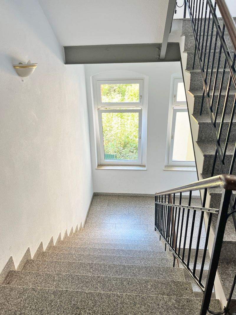 Immobilie in Döbeln - Charmante 3-Raum-Altbauwohnung am Park in Döbeln - Bild 2