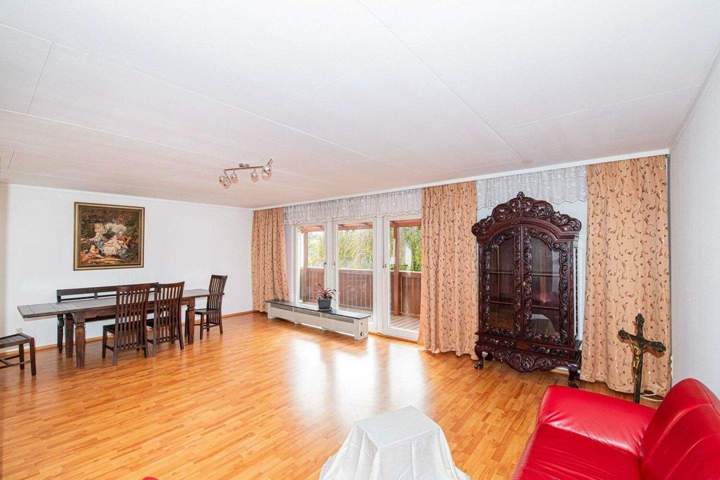 Immobilie in Furth im Wald - Familienfreundliches Einfamilienhaus mit offenem Wintergarten und herrlicher Gartenanlage - Bild 18