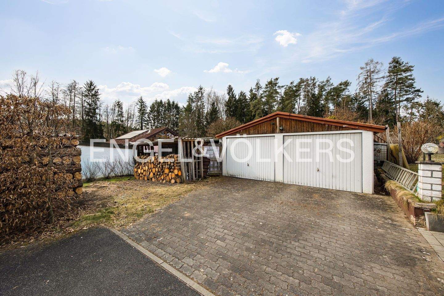 Immobilie in Hilpoltstein - Renovierte Doppelhaushälfte auf großzügigem Eckgrundstück in idyllischer Lage - Bild 12