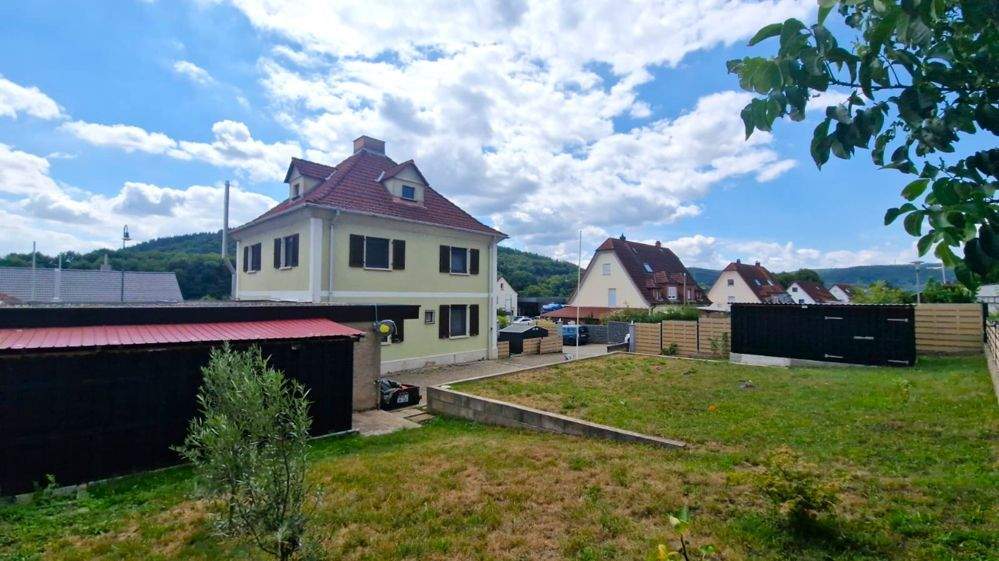 Immobilie in Neckarzimmern - GLOBAL INVEST SINSHEIM | Freistehende Stadtvilla mit einem 780m² großen Gartengrundstück und Doppelgarage - Bild 16