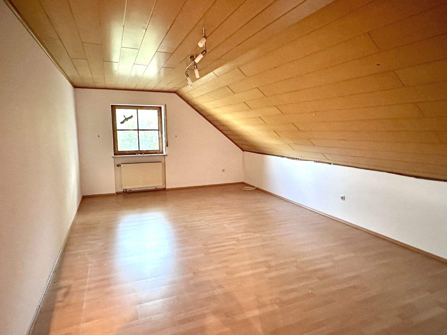 Immobilie in Neukirchen bei Sulzbach-Rosenberg - Das Haus für die große Familie! Einfamilienhaus mit Einliegerwohnung in Neukirchen b. Su,-Ro. - Bild 30