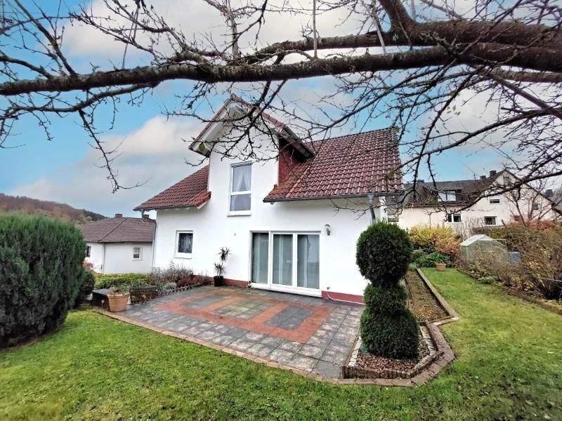 Immobilie in Hergenroth - Großzügiges Einfamilienhaus (Bj. 2007 Kern Haus) mit sehr schönem Grundstück in ruhiger Lage von Hergenroth - Bild 1