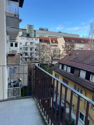Frisch renovierte 1 Zimmer Wohnung mit Balkon | Wohnung Stuttgart