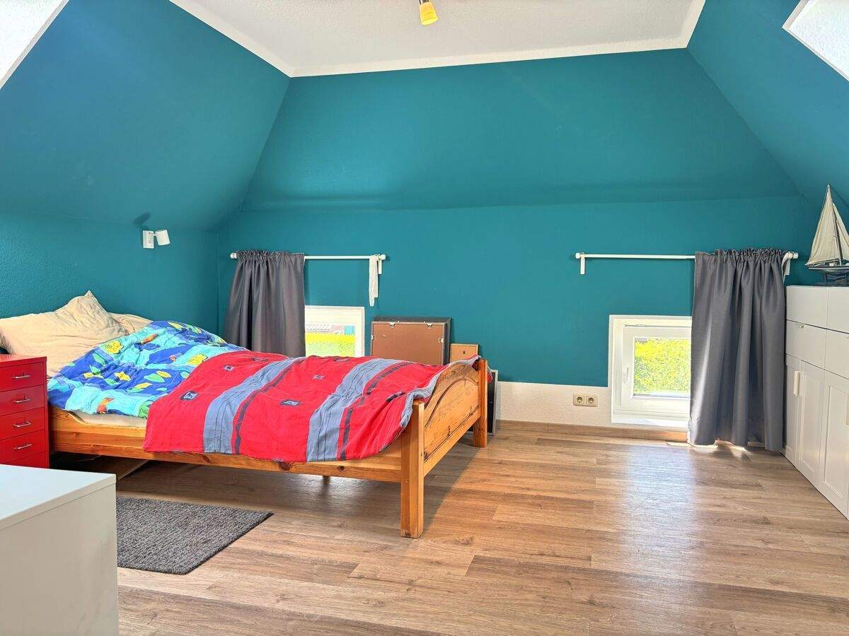 Immobilie in Wiesmoor - Teilsaniertes Landhaus mit Einliegerwohnung, Nebengebäude und über 4 ha Weideland in Wiesmoor - Bild 22