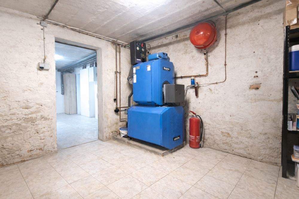 Immobilie in Neckarzimmern - GLOBAL INVEST SINSHEIM | Freistehende Stadtvilla mit einem 780m² großen Gartengrundstück und Doppelgarage - Bild 32