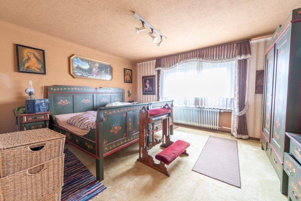 Immobilie in Losheim am See - Die Schachenstraße 14 in Losheim am See kann zum 3-Familienhaus für Sanierer und Pferdefans werden - Bild 14