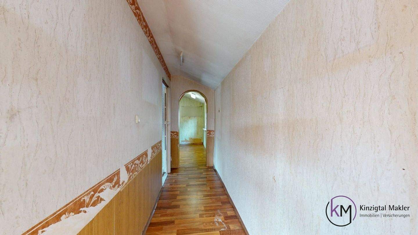 Immobilie in Bad Soden-Salmünster - ++ PROVISIONSFREI ++ "ENTFALTEN SIE IHRE WOHNTRÄUME" Großzügiges Mehrgenerationenhaus mit Gestaltungsspielraum! - Bild 19