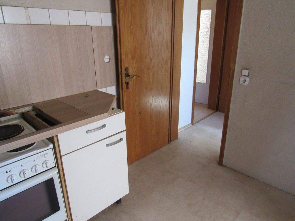 Immobilie in Elz - Schönes Mehrfamilienhaus mit 3 Wohnungen, Nebengebäude, Terrasse, Garage & Garten - Bild 6