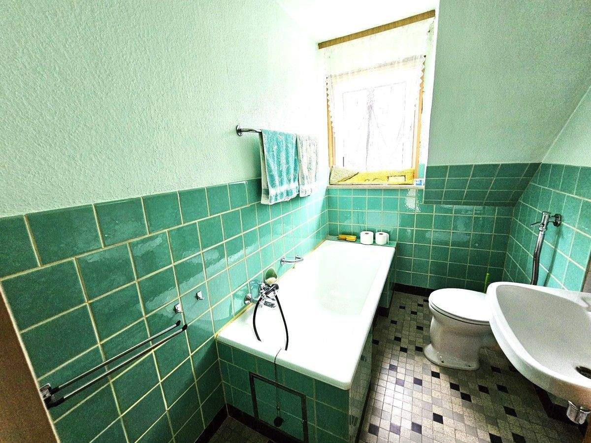 Immobilie in Ahnatal - Gepflegtes Zweifamilienhaus in Ahnatal-Weimar - Bild 24