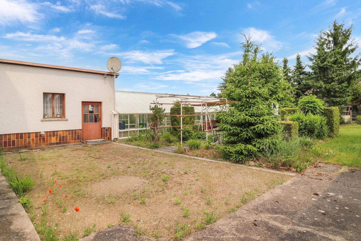 Immobilie in Möser - Charmantes Einfamilienhaus mit viel Platz - Bild 1