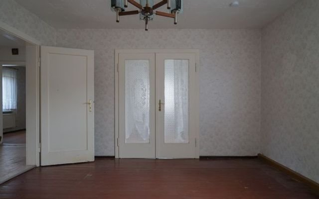 Wohnzimmer mit Doppeltür