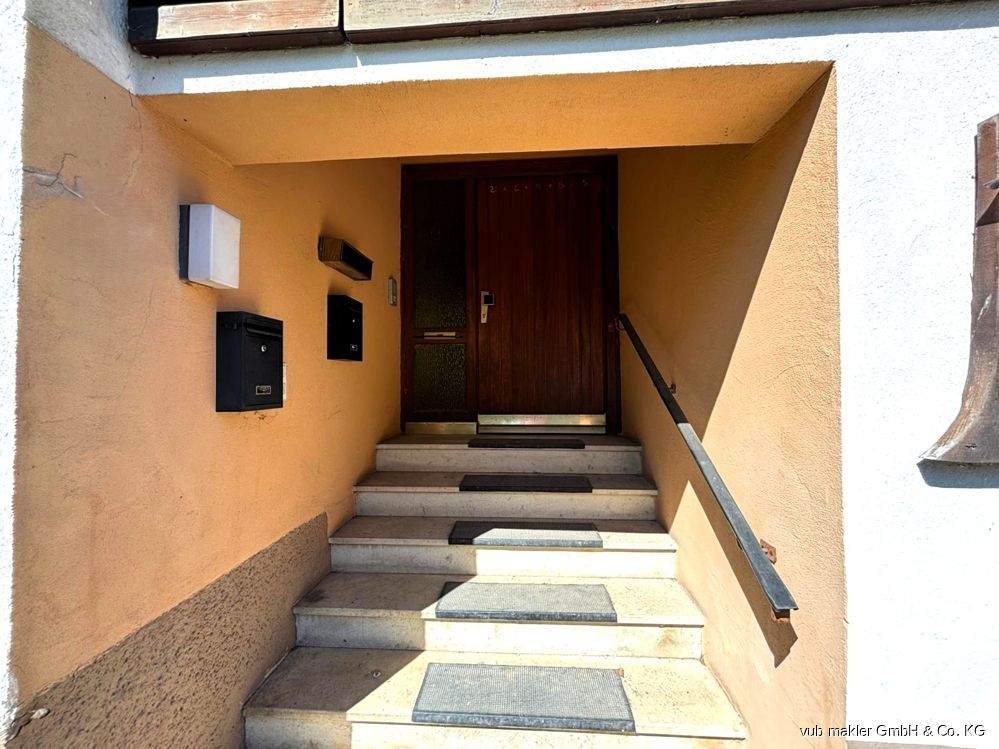 Immobilie in Naila - Naturnahes Wohnen: Attraktives Zweifamilienhaus bei Naila mit idyllischem Umfeld - Bild 3