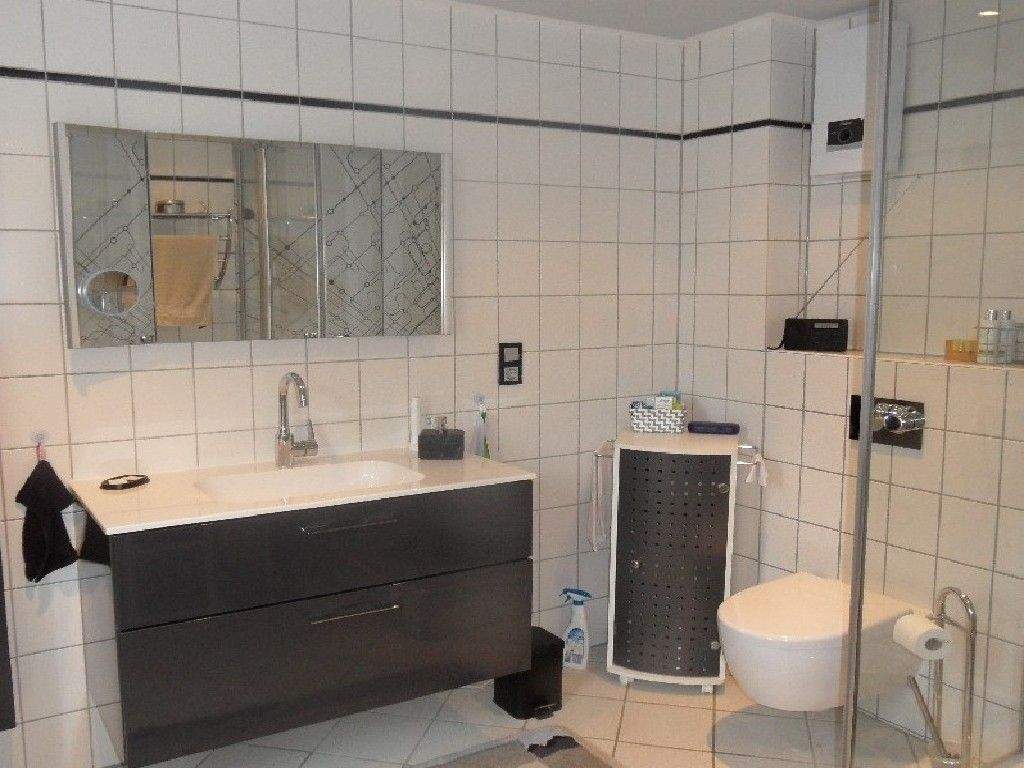 Immobilie in Urbach - URBACH: Das Haus für die Familie mit großen Grundstück, Doppelgarage und Nebengebäuden - Bild 9