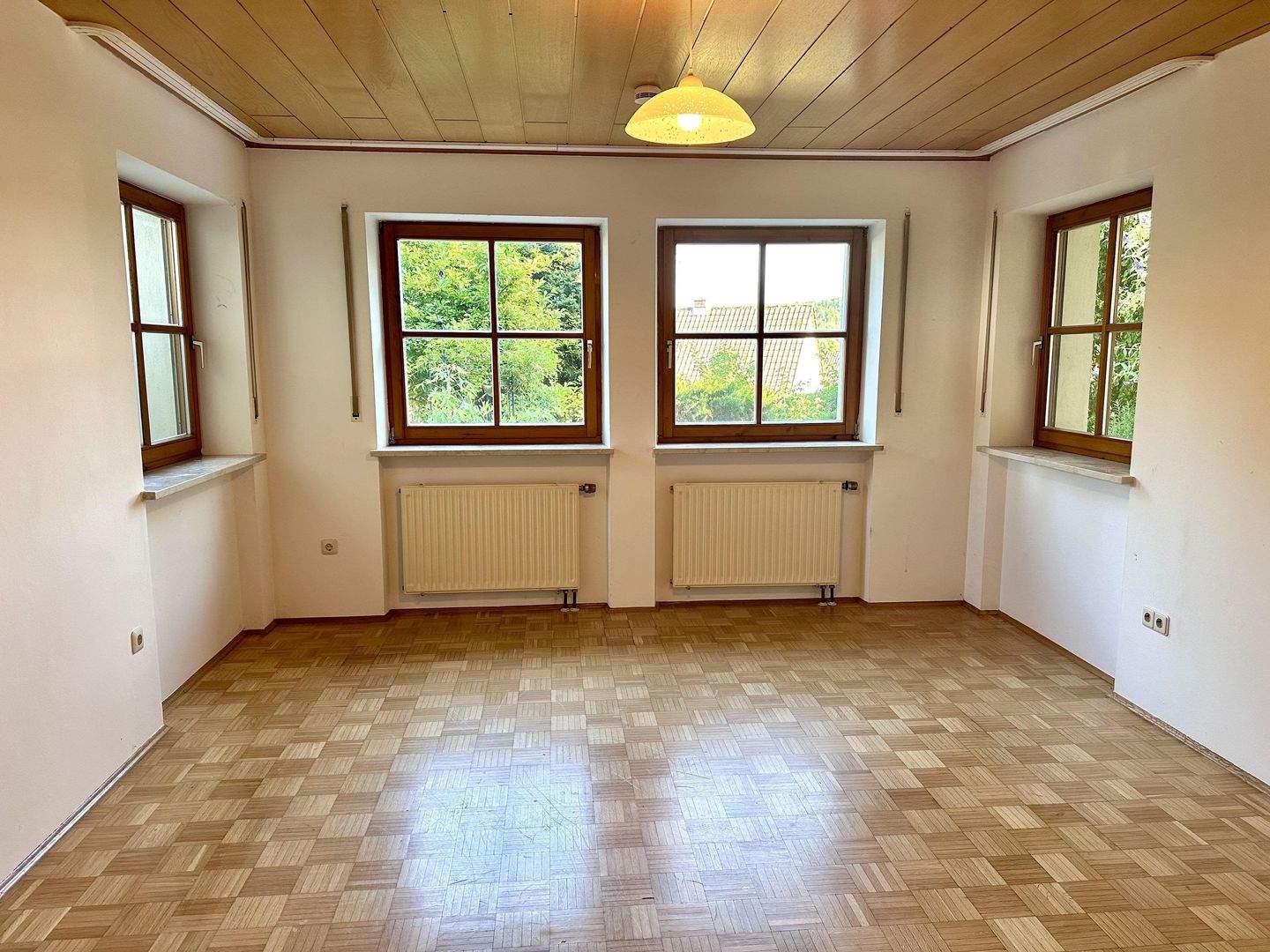 Immobilie in Neukirchen bei Sulzbach-Rosenberg - Das Haus für die große Familie! Einfamilienhaus mit Einliegerwohnung in Neukirchen b. Su,-Ro. - Bild 16