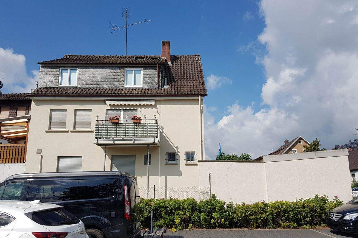 Immobilie in Fränkisch-Crumbach - Wer besitzt schon eine eigene Bank / Gemischt genutzte Immobilie in Fränkisch-Crumbach - Bild 1