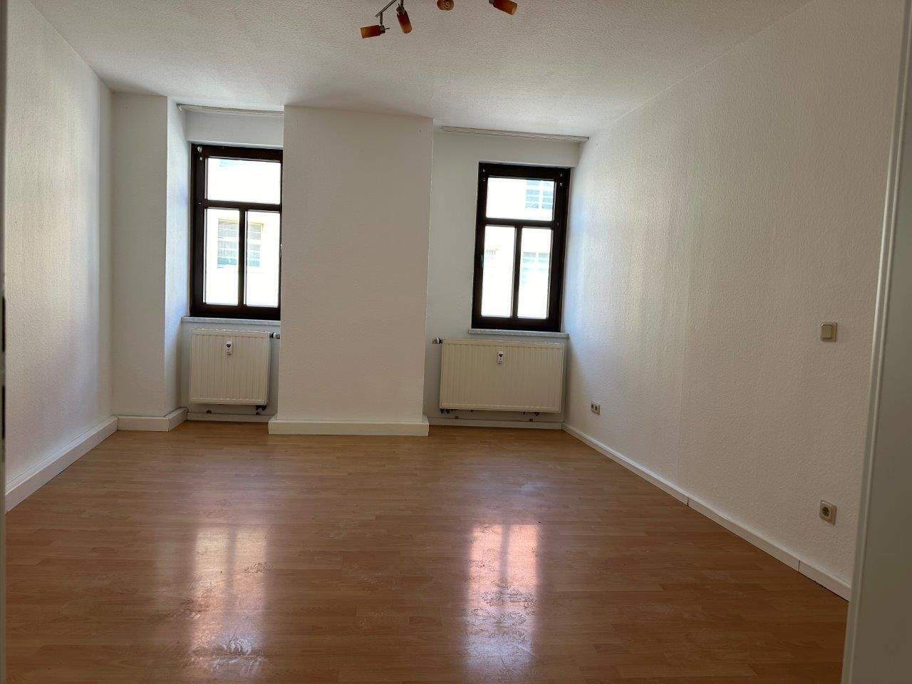 Immobilie in Arnstadt - Faktor 10,8 - Wohn- und Geschäftshaus im Zentrum von Arnstadt zu verkaufen - Bild 8