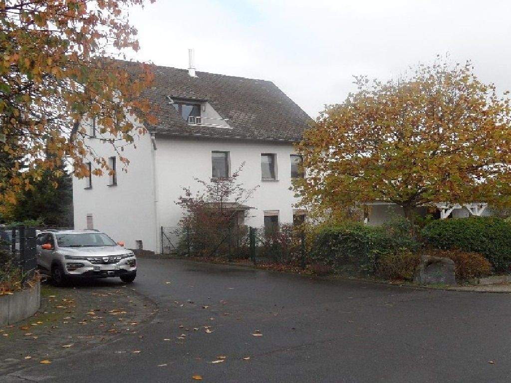 Immobilie in Urbach - URBACH: Das Haus für die Familie mit großen Grundstück, Doppelgarage und Nebengebäuden - Bild 14