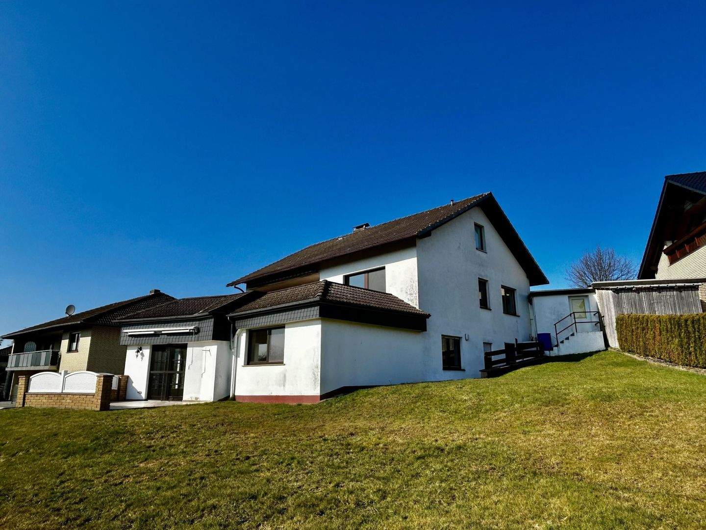 Immobilie in Lügde - Zwei Wohneinheiten, ein Zuhause - Großzügiges Einfamilienhaus mit Einliegerwohnung in ruhiger Lage von Sabbenhausen - Bild 4