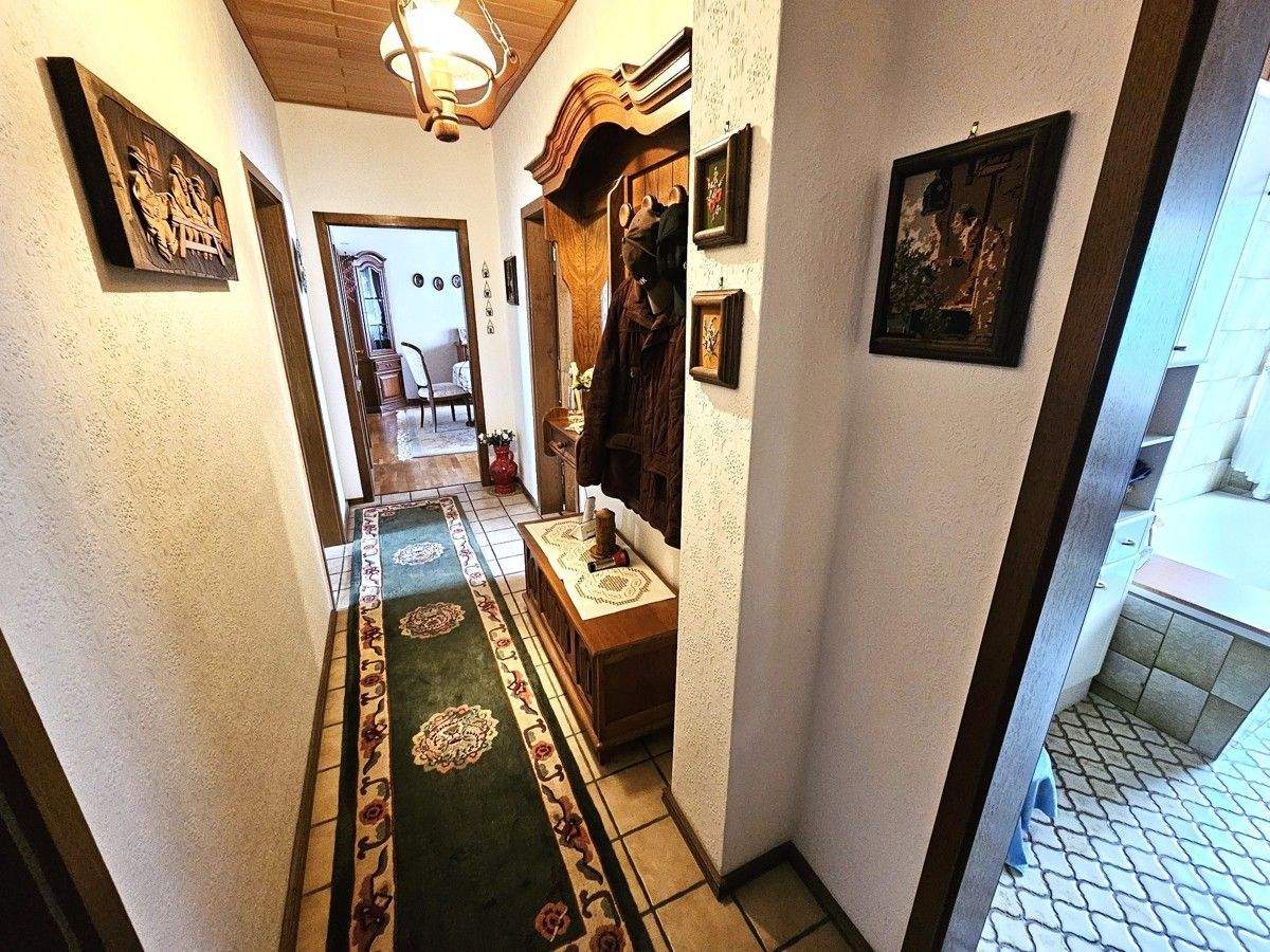 Immobilie in Ahnatal - Gepflegtes Zweifamilienhaus in Ahnatal-Weimar - Bild 7