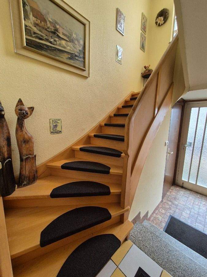 Immobilie in Karlstein am Main - Vielseitiges Mehrfamilienhaus mit Praxis & Potenzial - Wohnen & Arbeiten unter einem Dach! - Bild 1